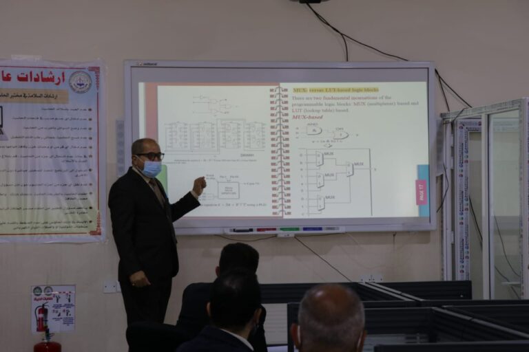 استمرار الدوام في كلية المعارف الجامعة للأسبوع الرابع.