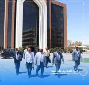 اللجنة الوزارية المكلفة بالطاقة الاستيعابية تزور كلية المعارف الجامعة