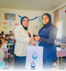 حملة توعية تحت شعار (انتي اقوى ) في جامعة المعارف
