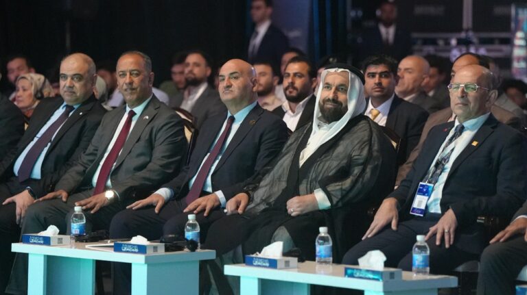 زيارة وكيل وزارة التعليم العالي لشؤون البحث العلمي إلى جامعة المعارف